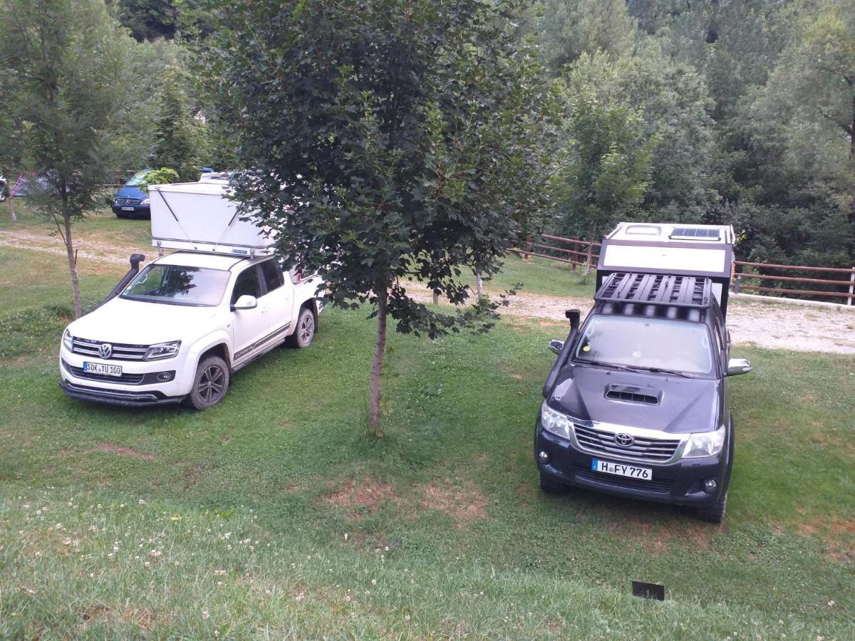 Отель Camping Riu Gelat Эспот Экстерьер фото