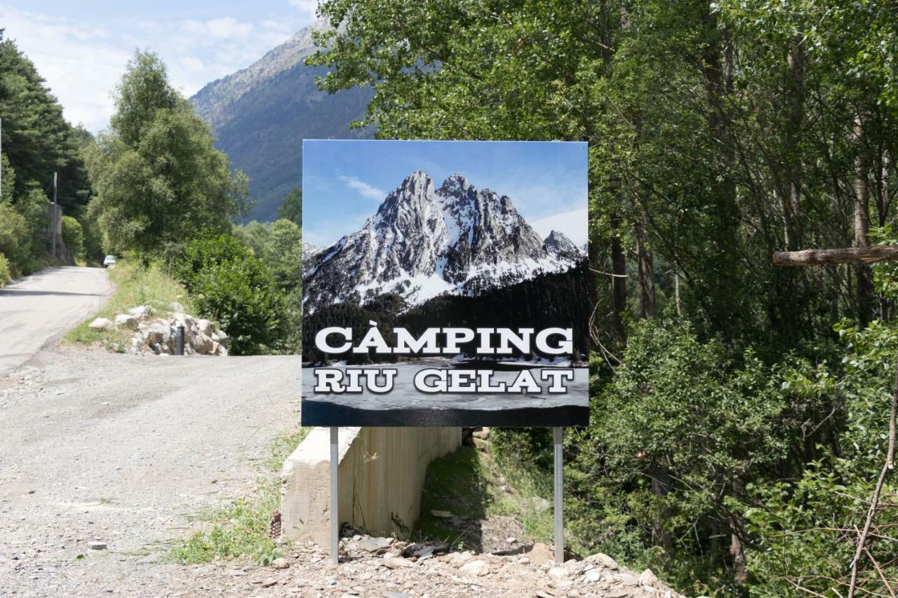 Отель Camping Riu Gelat Эспот Экстерьер фото