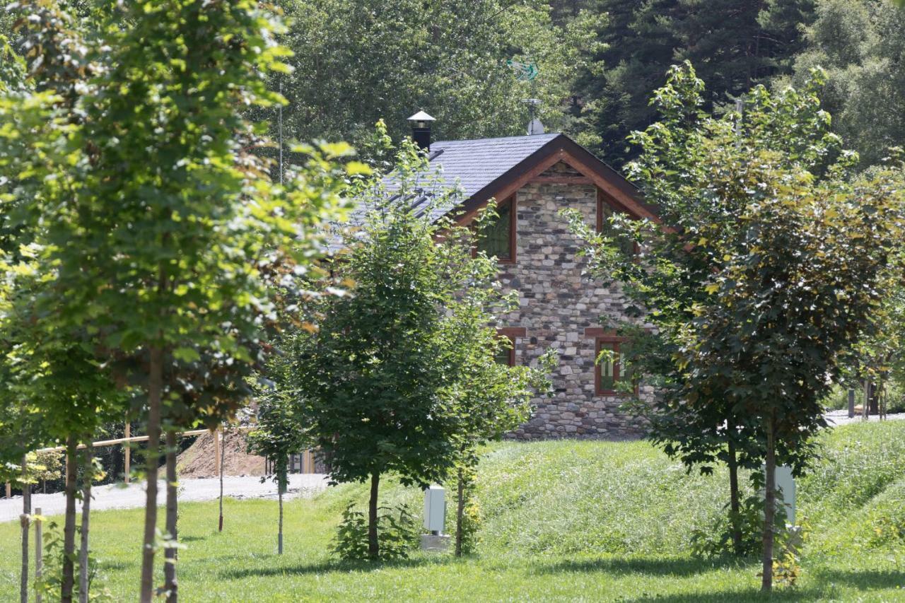 Отель Camping Riu Gelat Эспот Экстерьер фото